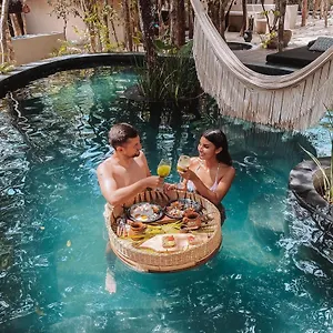 The Yellow Nest ***** Tulum
