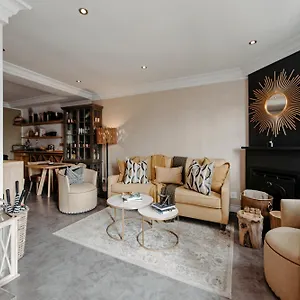 Guest house Cape Finest Located In De Waterkant Cape Town